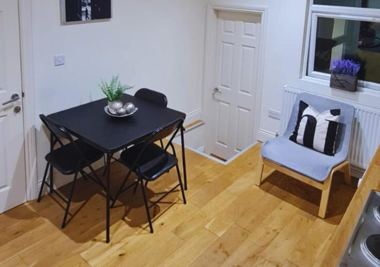Modern 2 Bedroom Apartment In Peckham London Exterior foto